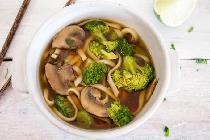 Soupe végétarienne de nouilles udon