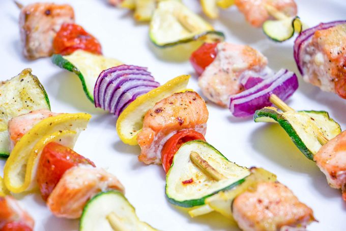 Brochettes de saumon sucré et caramélise
